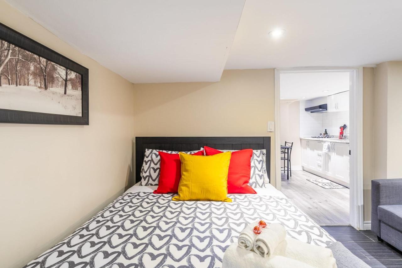 Newly Renovated - Cozy 1Br Apt With Netflix - Prime Location Торонто Экстерьер фото