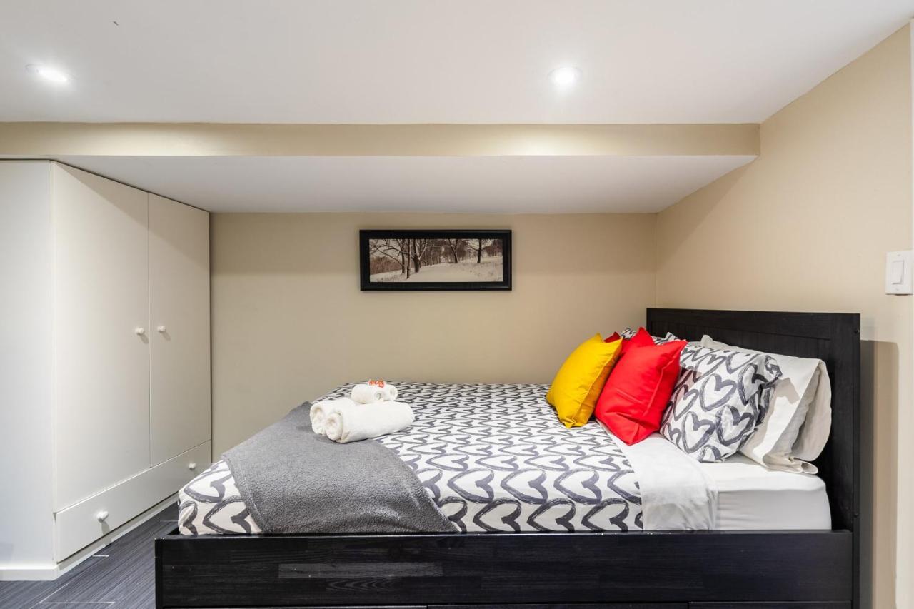 Newly Renovated - Cozy 1Br Apt With Netflix - Prime Location Торонто Экстерьер фото